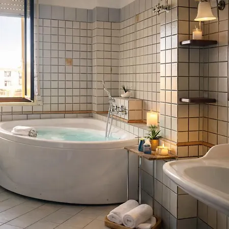Ampia Doppia Vicino Al Mare Con Bagno Privato E Vasca Idromassaggio 阿沃拉